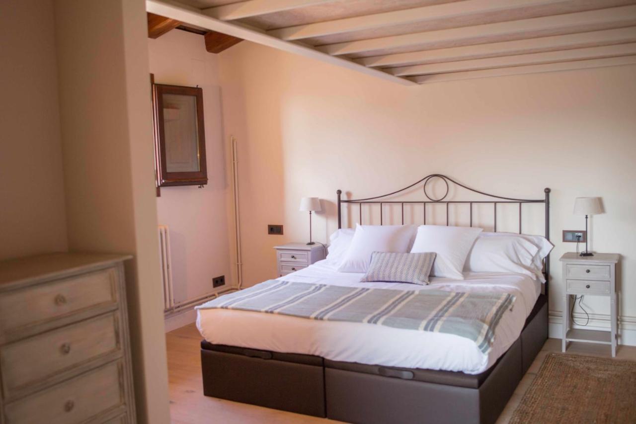 Casa Rural Masia Les Apieres El Pla de Manlleu Eksteriør bilde